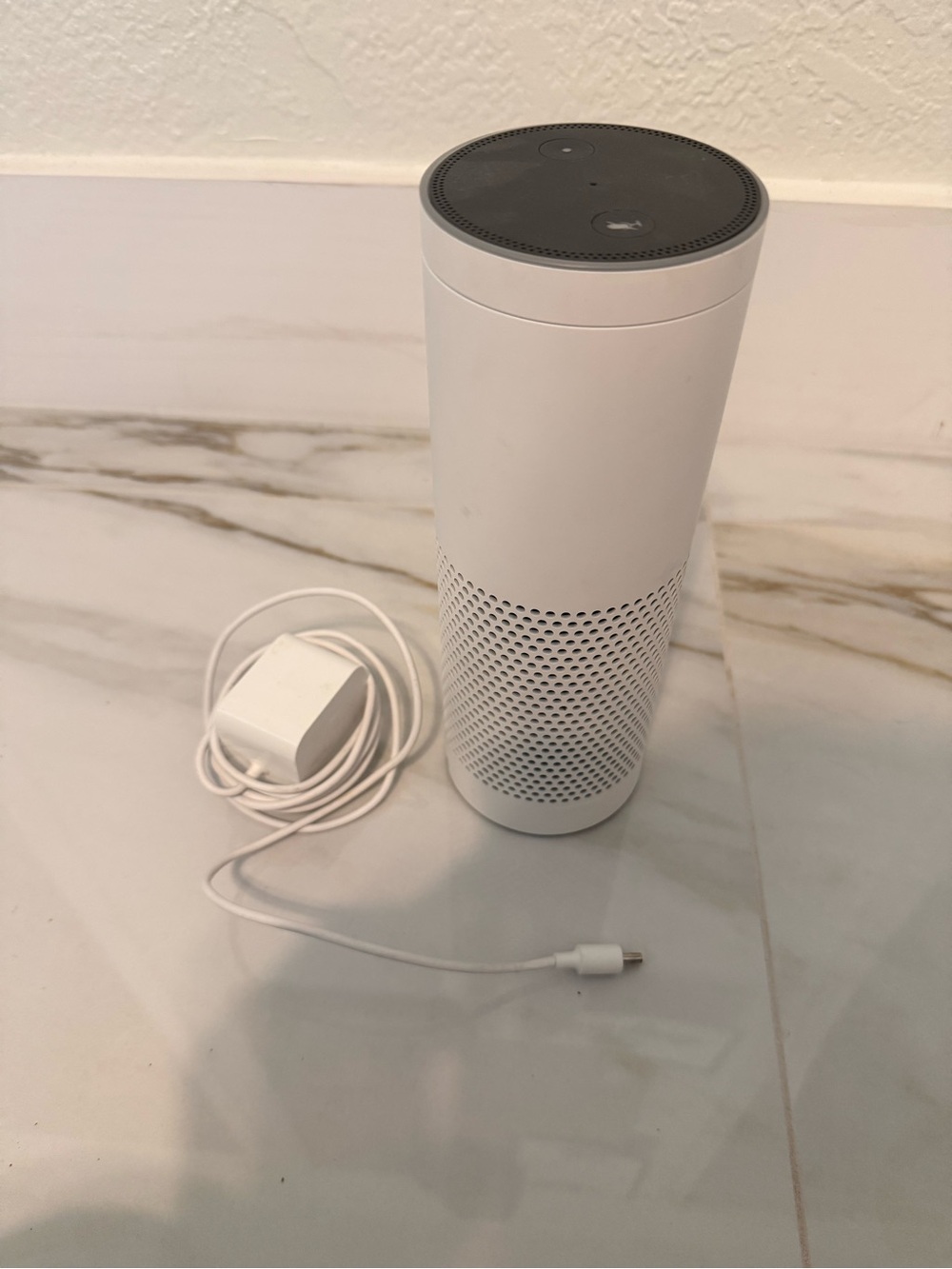 Amazon echo Alexa speaker - Voice-Control Portable Smart Speaker - White